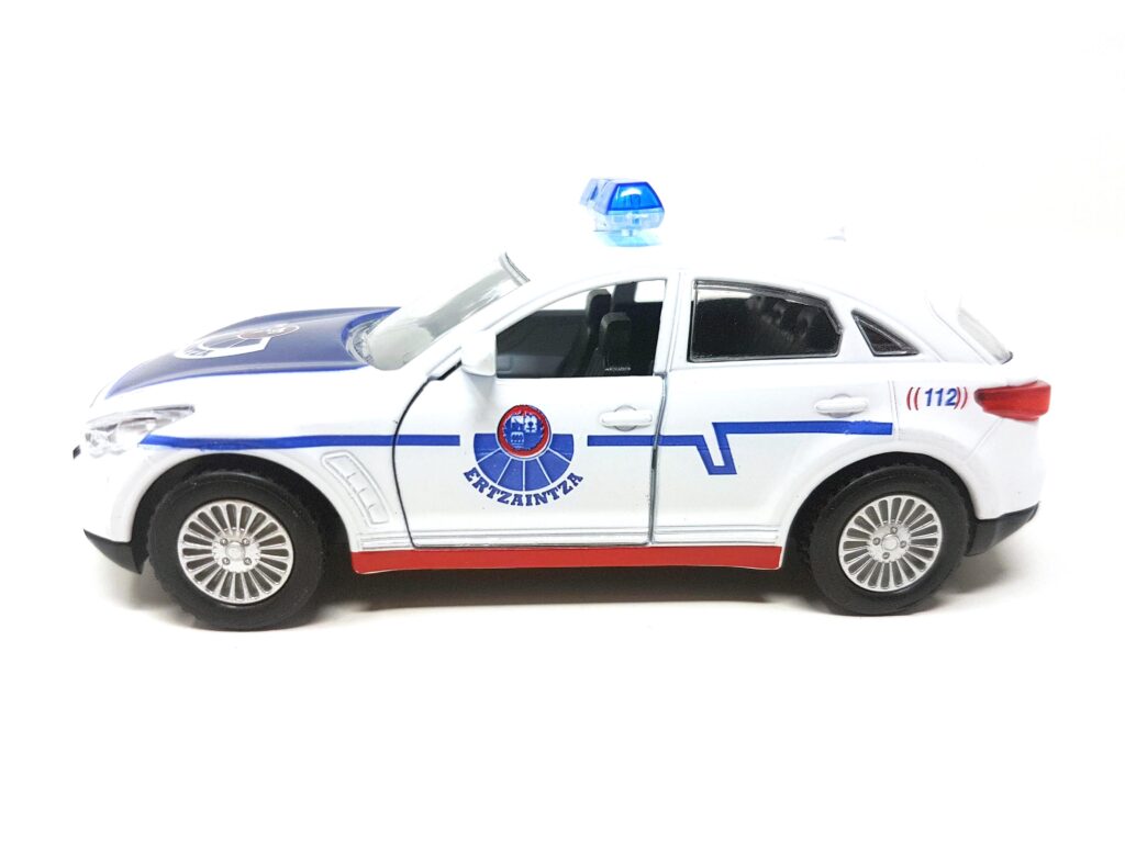 COCHE ERTZAINTZA