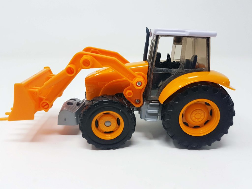TRACTOR